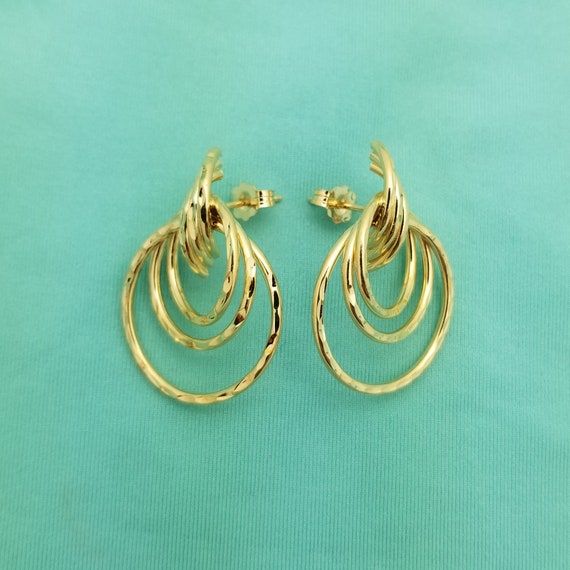 14K Gold, Diamond Cut Hammered Look Loop Earrings… - image 1