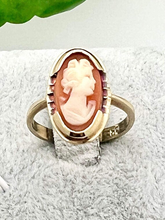 10K Gold Cameo Ring- Vintage, Estate- 1950s- Size… - image 1