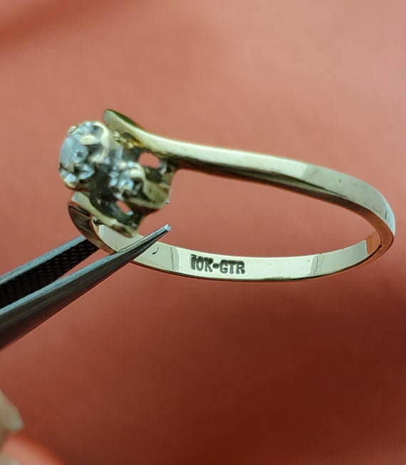 10K Diamond Anniversary Ring- 3 Diamonds- Bypass-… - image 2