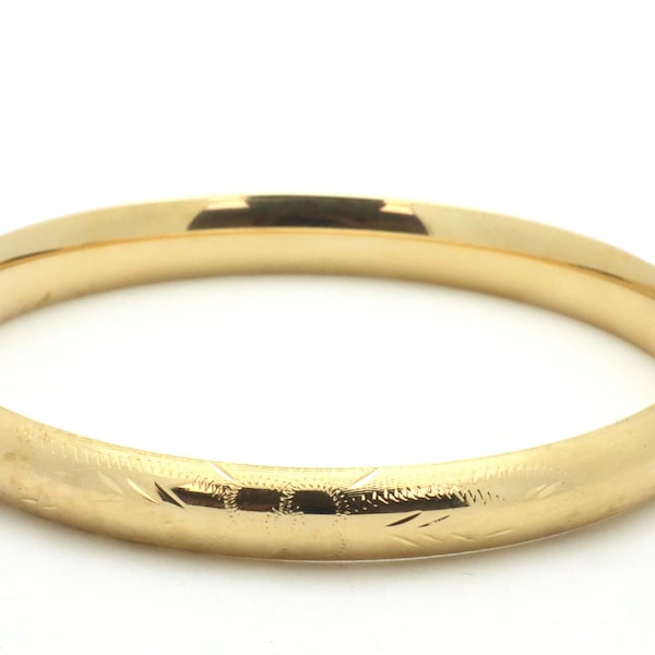 Vintage 1960s 14K Yellow Gold Bangle-Florentine Finish-Hinged Safety Clasp-2.5”D