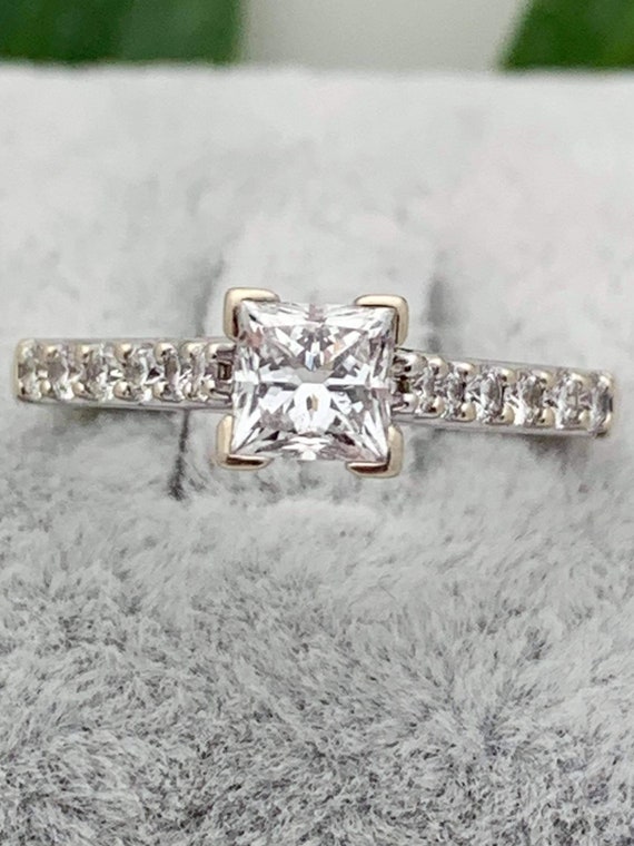 18K Gold Diamond Estate Ring,.75tcw,Princess Engag