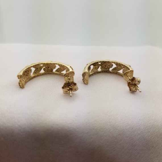 10K Gold Floral Leaf Half Hoop Huggie Earrings, D… - image 6