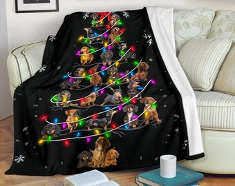 ダックスフントのクリスマスツリー用ブランケット、ブラックのホリデーフリースブランケット、クリスマスのダックスフントギフト、ダックスフントのお祝いデコレーション、ソーセージドッグの冬用寝具