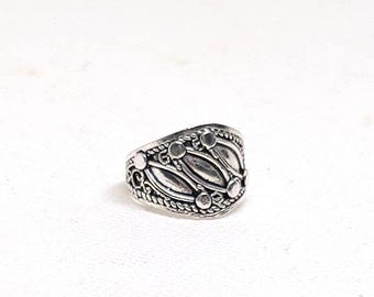 Handmade Berber Sterling Silver Ring: Moroccan Tribal Jewelry