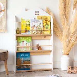Półka ścienna trzypoziomowa w kształcie domku na książki dla dzieci/Biała biblioteczka/Półka do pokoju dziecięcego/Ekspozycja książek bibliotecznych dla dzieci