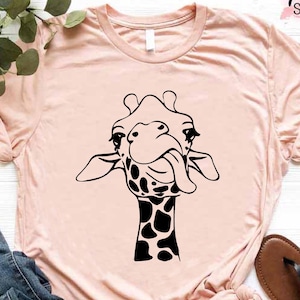 Funny Giraffe Shirt, Giraffe Lover Gift, Giraffe Shirt Women, Animal Lover Shirt, Animal Lover Gift,Funny Animal Shirt for Women,Giraffe Tee