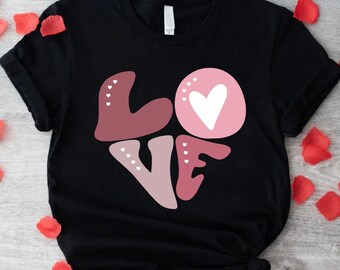 Love Valentine Shirt, Minimalist Heart Tee, Cute February Outfit, Romantic Gift for Her