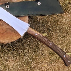 Handmade Viking Machete: 27&quot; Spring Steel Blade, Carved Rosewood Handle, Leather Sheath