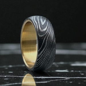 Damascus Steel Ring with Whiskey Barrel Wood Inlay - Handmade Wedding Band