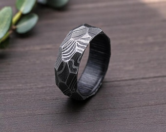 Handmade Damascus Steel Ring: Rock Hammered Twist Wedding Band Christmas Gift for Boyfriend.