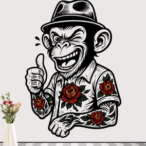 Puede incluir: Ilustración en blanco y negro de un mono guiñando un ojo, con sombrero y camisa con tatuajes de rosas rojas. El mono hace una señal de pulgar hacia arriba, con una expresión alegre. Diseño gráfico.