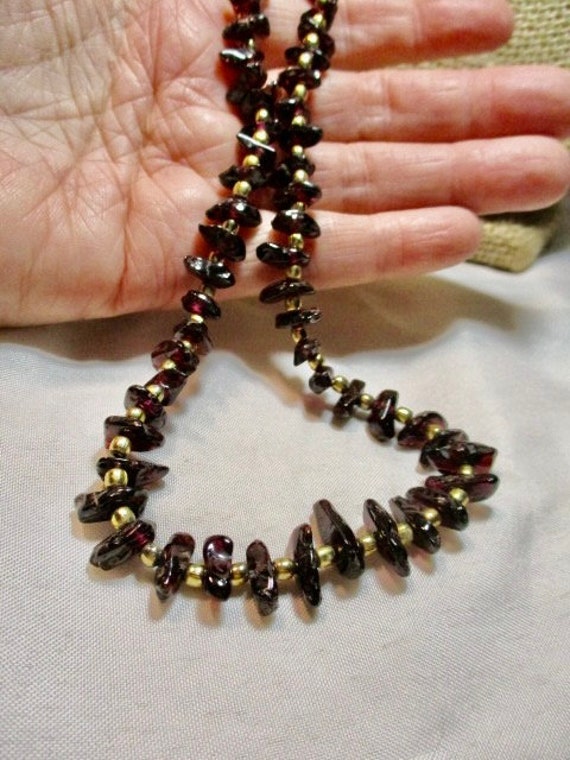 A 1980's Beautiful Garnet Chip/Nugget Necklace.
