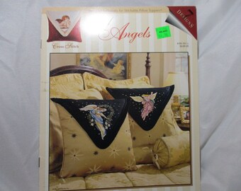 A 1996 Stitch World ANGELS Cross Stitch Stitch-able Pillow Toppers Design Book w/Seven Designs and Instructions.