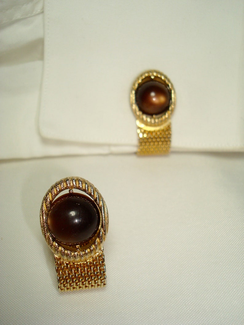 Vintage Golden Mesh with Oval Brown Star Sapphire Like Cabochon Cufflinks.