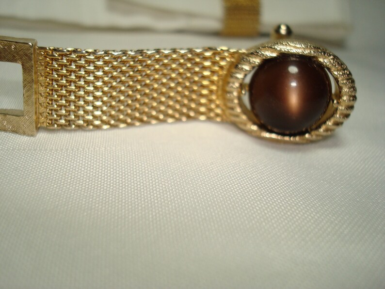 Vintage Golden Mesh with Oval Brown Star Sapphire Like Cabochon Cufflinks.