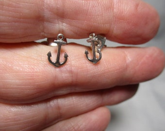 A Pair of Tiny, 925 Silver ANCHOR Ship Ahoy Earrings .