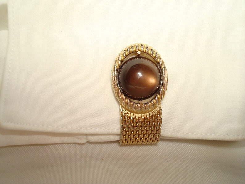 Vintage Golden Mesh with Oval Brown Star Sapphire Like Cabochon Cufflinks.