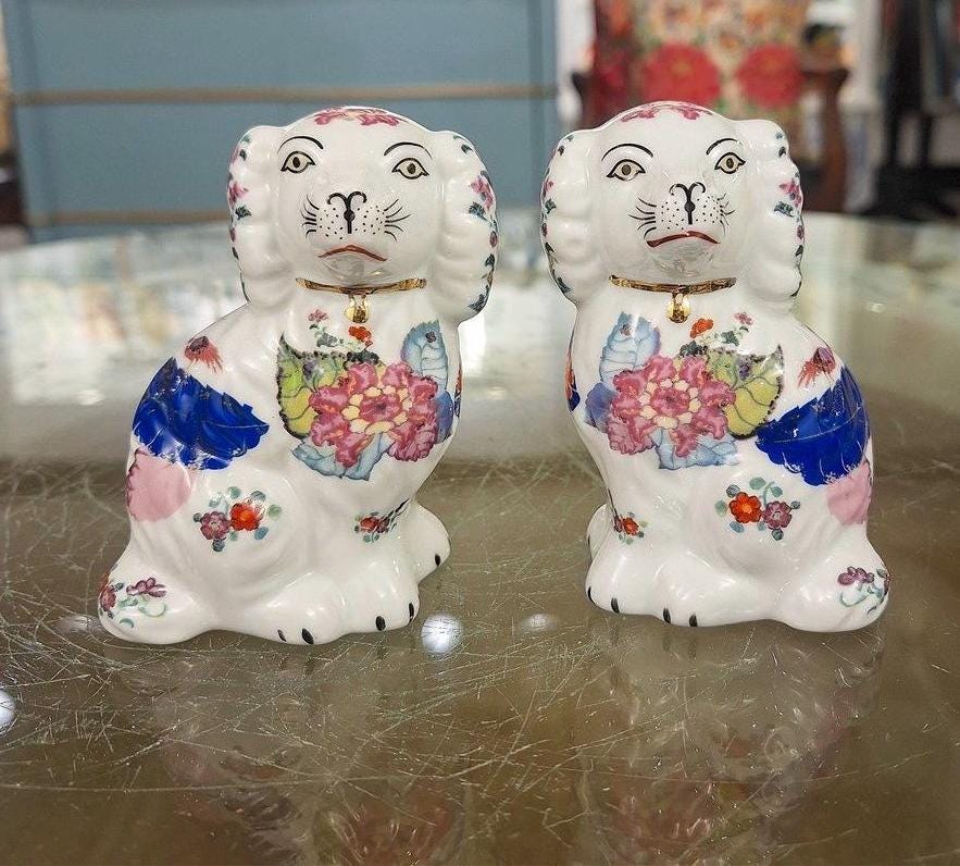 Tobacco Leaf Staffordshire Dogs
