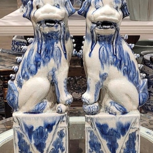 Chinoiserie Pair of Blue and White Foo Dogs