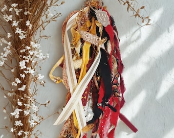 Colgante de borla boho, colgante para bolso de tela y cinta hecho a mano, borla para bolso boho, colgante para espejo retrovisor, accesorio textil único, adorno de pared