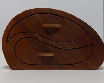 and Oblong Box Whale Play
