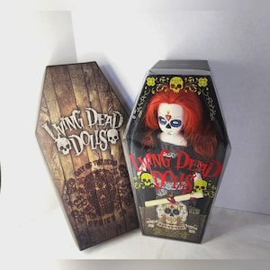 Living Dead Dolls– Savannah | Mezco Toyz | Day of the Dead Collectible