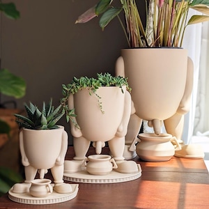 Peeing Planter Pot with self draining Pot, Nursery pot insert included, Multiple Colors and sizes | Large