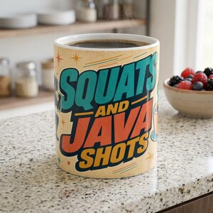 Caneca Personal Trainer | Caneca de Café Agachamentos e Doses de Café (Cerâmica de 325ml)