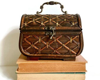 Vintage Small Woven Chest with Handle, Metal Weave