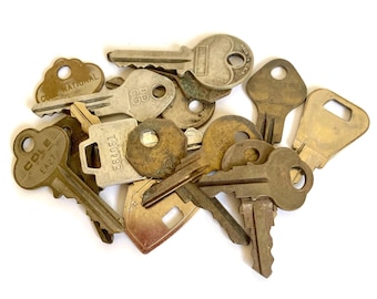Vintage Metal Keys, Lot of 15