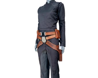 Costume cosplay mandaloriano di Sabine Wren: tuta da volo di Star Wars con cintura in pelle