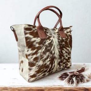 Borsa tote in pelle bovina, borsa a tracolla western in vera pelle con pelo, borsa boho fatta a mano per lei immagine 7