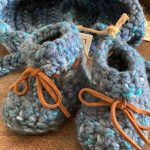 More colors, booties, baby shoes, trendy baby, warm shoes, warm socks, acrylic/wool combination, suede laces image 6