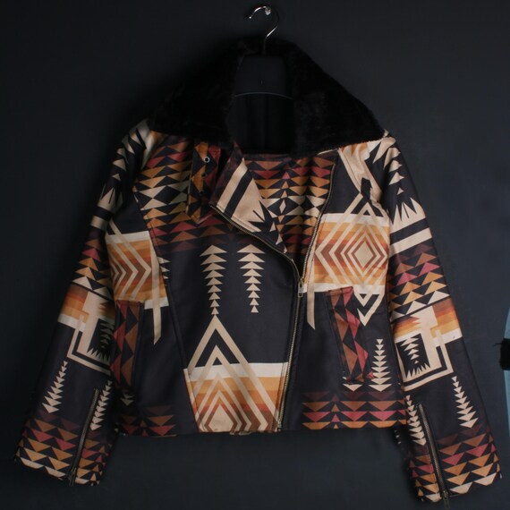 Kelly Reilly Aztec Cropped Coat with Shearling Collar - Western Wool Jacket for Womens - TV Show Cosplay