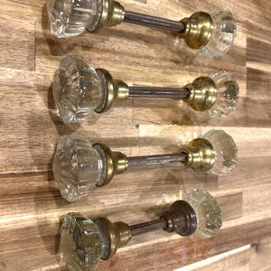 Antieke kristalglazen deurknop: 12-punts Victoriaanse hardware, circa 1920