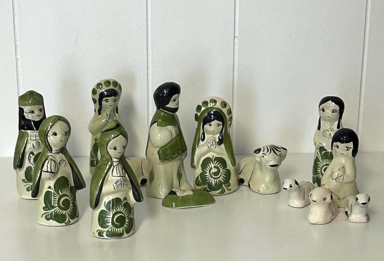 瞬間お値下げ‼️とっても素敵！ クリスマス キリスト降臨　人形セット 陶器製 Amazon.co.jp: 創業100年木彫りブランド《レーピ》クリスマス人形