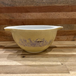 Vintage Pyrex: Forest Fancies | Vintage 1980s Magic Merry Mushroom Kitchen |  Small Cinderella Mixing Bowl - 750mL