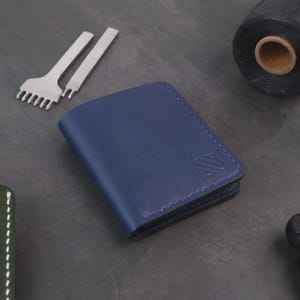 Gevouwen lederen portemonnee, echt volnerf rundleer, handgemaakt, gepersonaliseerd, minimalistisch, slank, licht, jubileumcadeau voor hem
