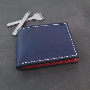 Gepersonaliseerde tweevoudige leren portemonnee, handgemaakte volnerf rundleder, minimalistische herenportemonnee, gepersonaliseerd cadeau voor hem