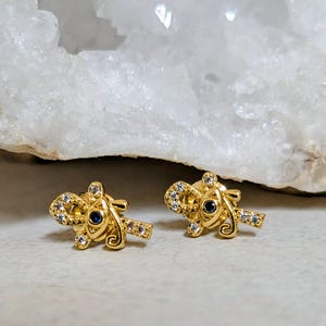Brincos de ouro 18k com Ankh e Olho de Hórus, estilo africano, joias boho.