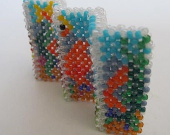 A "Double Vision" Cubic Right-Angle Weave Pin  "Fish/House" Tutorial