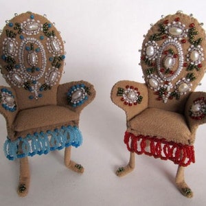 Bead Embroidered Chair Needlecase Tutorial