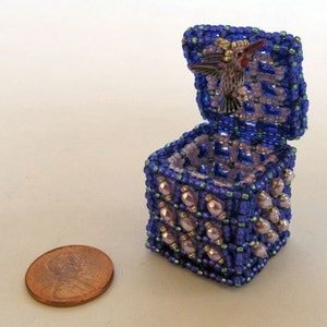 Double-Layered  Right Angle Weave Tiny Treasure Box Tutorial