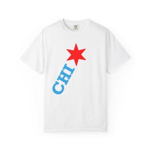 Chicago Star T-shirt, Garment-Dyed Chic Tee, Casual Wear, Gift for Her, Gift for Him, Travel Souvenir, Summer Vibes