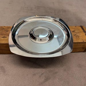 Sleek Mid-Century Stainless Steel Serving Tray – Vintage International Silver Co. Round Platter, 14.5”