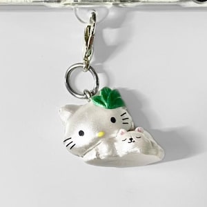 KITTY TRINKET - Phone Dust Plug Kawaii Y2K Phone Charm, Type-C or Lightning Port Accessory, Cute Kitty Plug