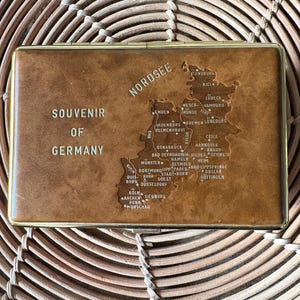 porte-cartes à cigarettes en cuir vintage carte de l'Allemagne - accessoire souvenir rétro, cadeau de voyage unique, portefeuille de collection