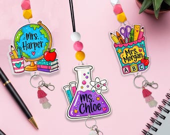 Cordino personalizzato per insegnanti: porta badge con perline personalizzato con nome, scuola e materia.