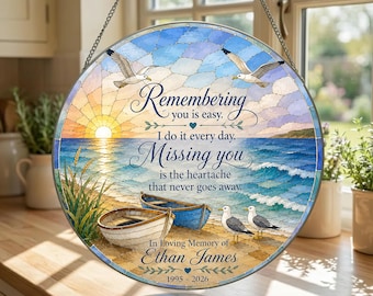Enfeite de vidro personalizado para janela com tema oceânico, perfeito para homenagear uma praia: peça única para decorar a janela.