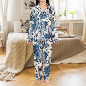 Satin Pajama Set: Sleepwear Short Sleeve & Long Sleeve, Siamese Cat Toile Print
